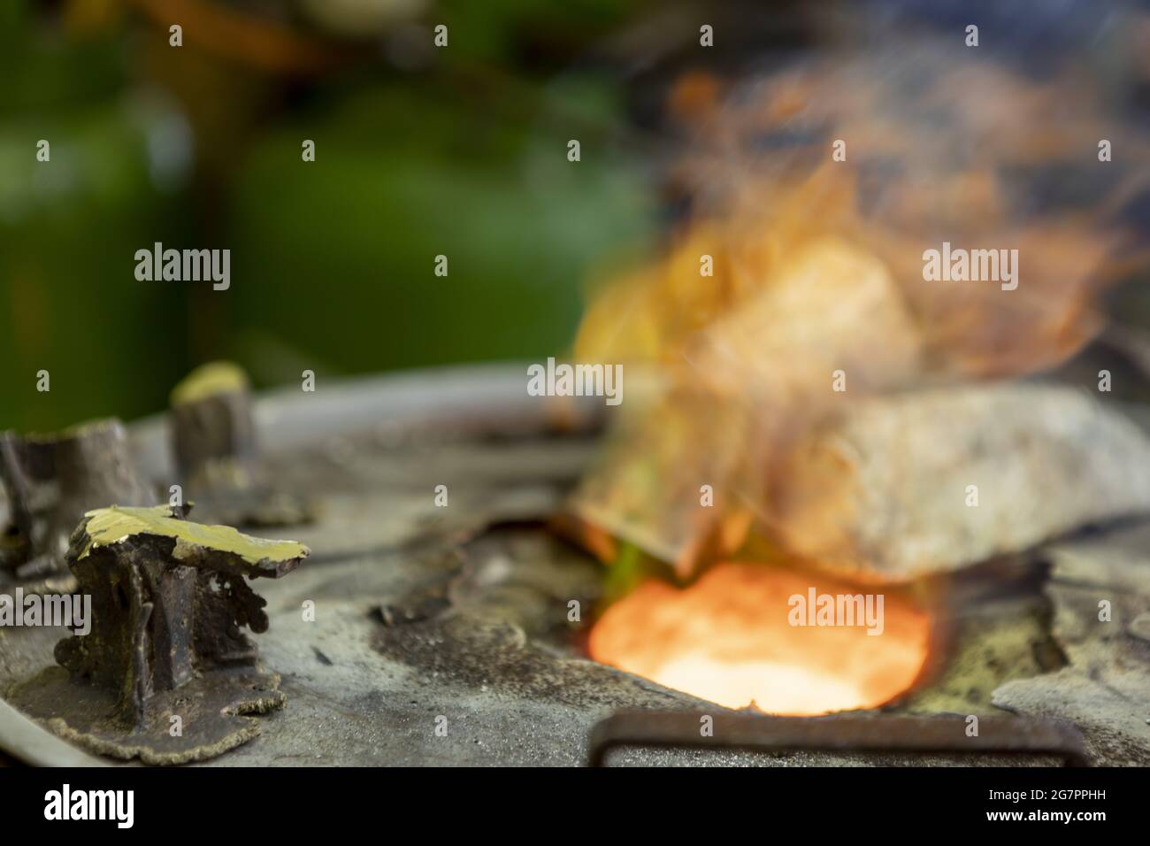 Bronze casting process and manual labor concept Stock Photo Alamy