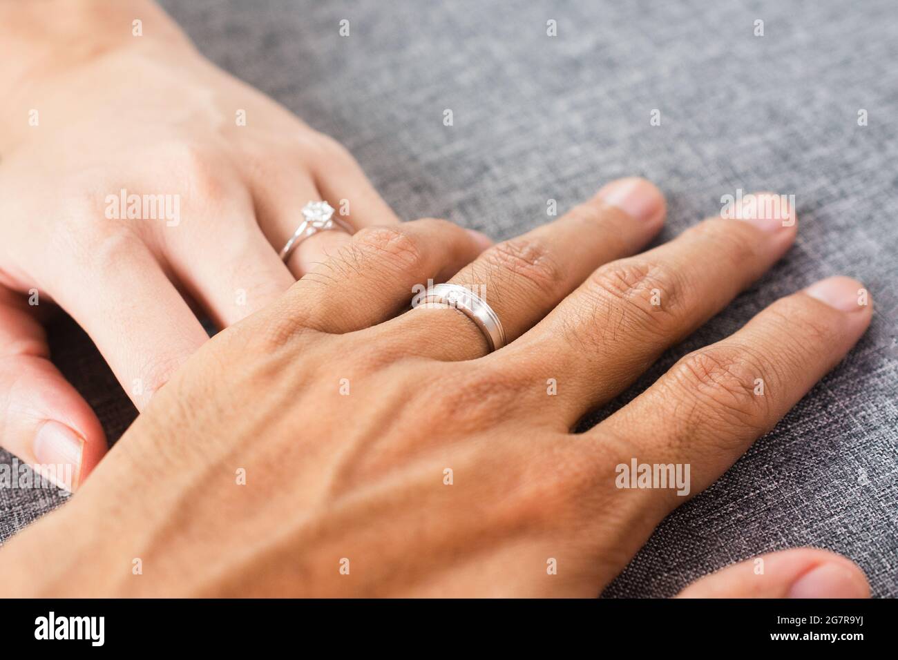 Personalized Black Couple Rings with Customized Engraving