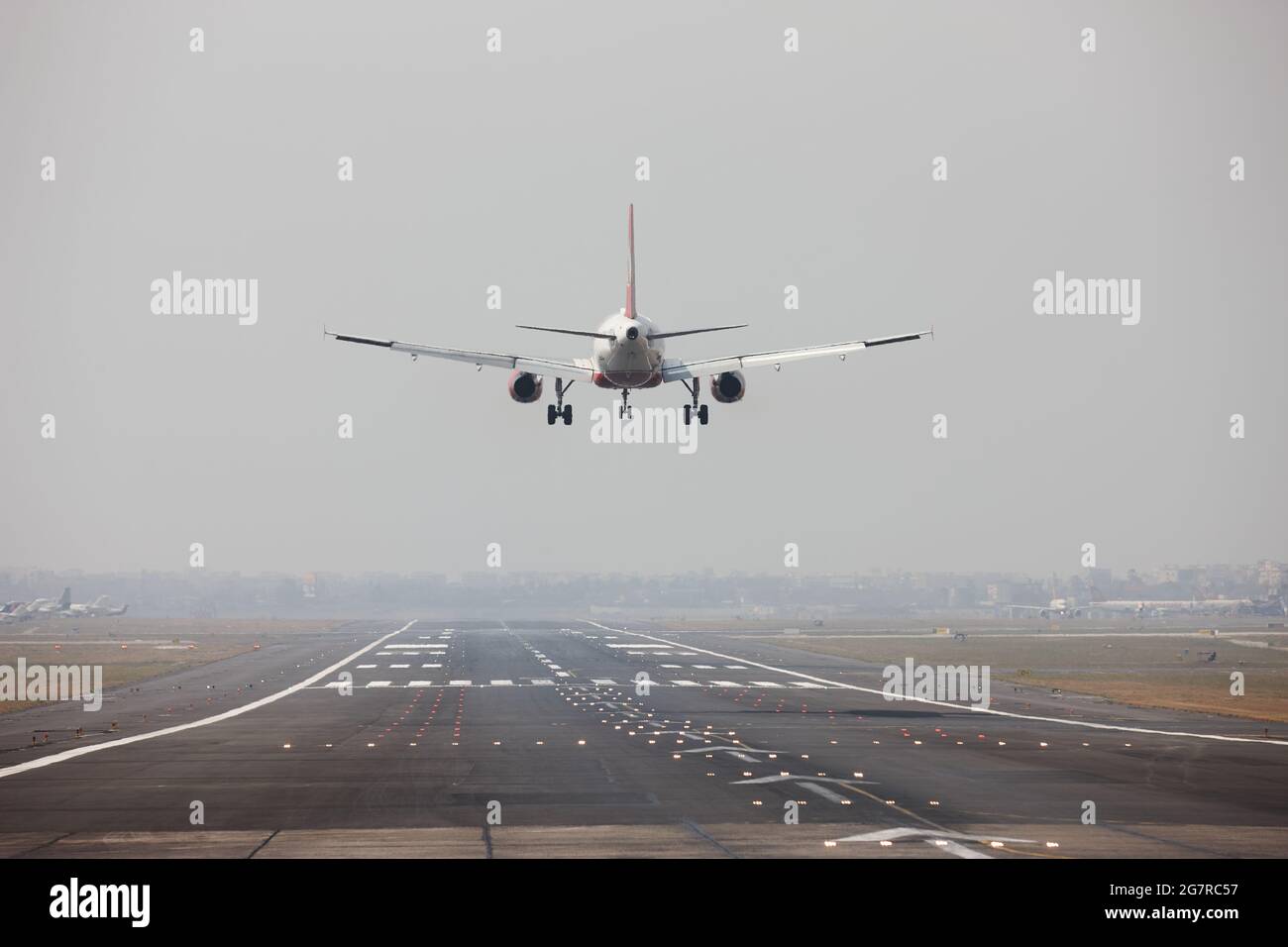 Aeroplane landing, Mumbai Airport, Sahar International Airport, Chhatrapati Shivaji International Airport, CSIA, Bombay, Mumbai, Maharashtra, India, Asia Stock Photo