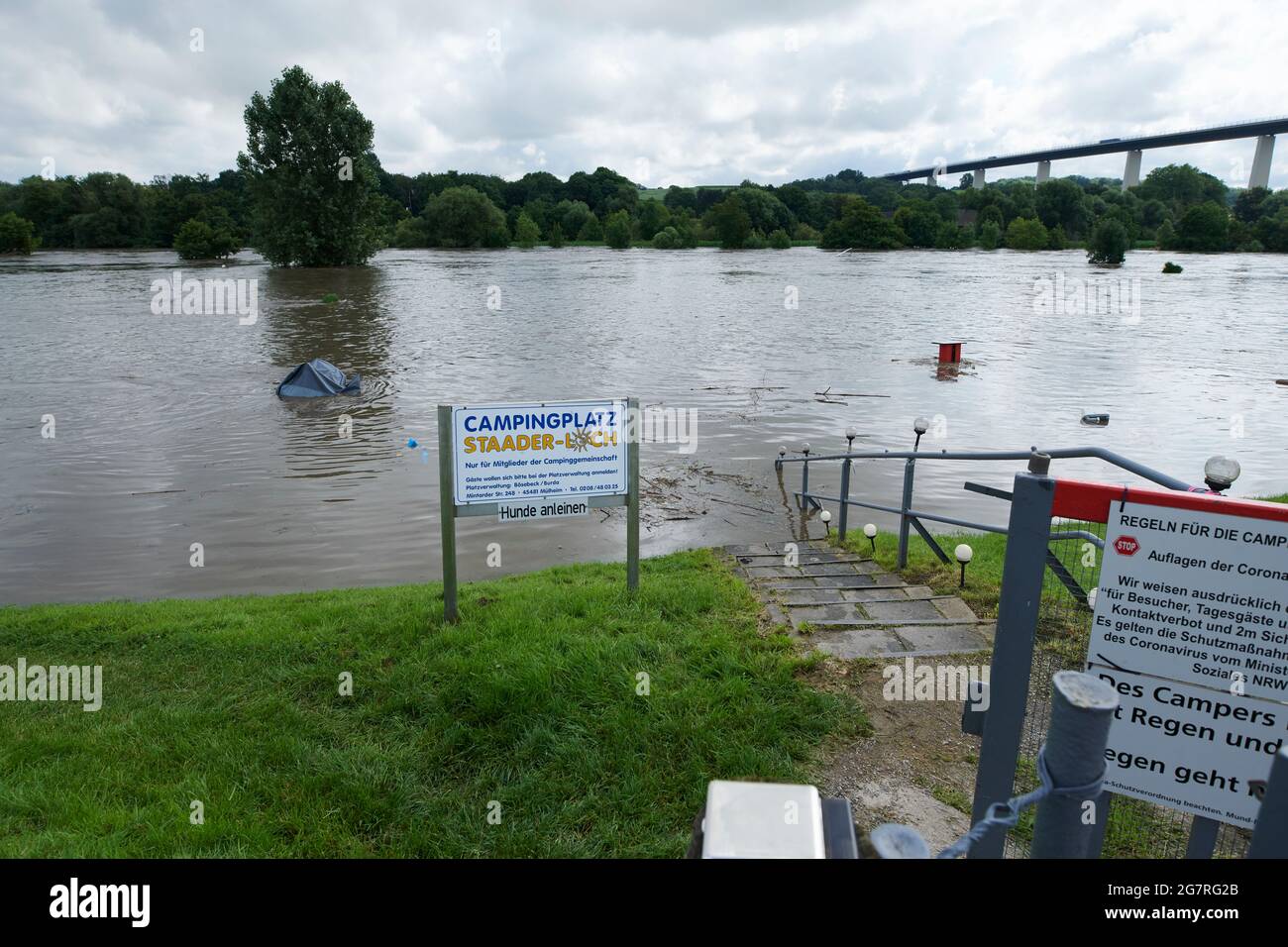 Ueberschwaemmungen in Essen in einem Trinkwassergewinnungsgebiet und Mülheim auf einem Campingplatz Stock Photo