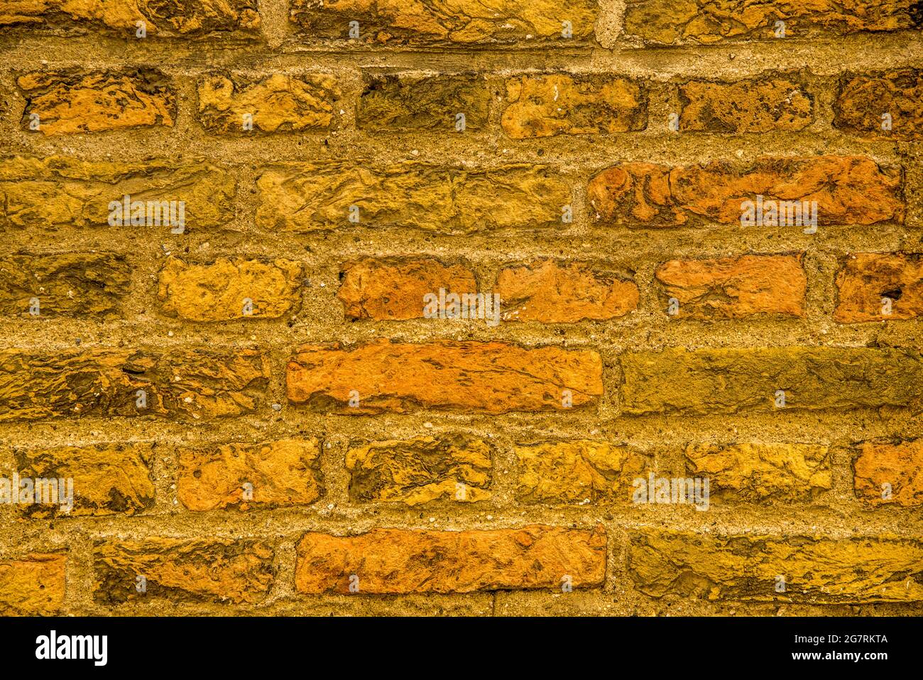 High quality old brick wall hi-res stock photography and images - Alamy