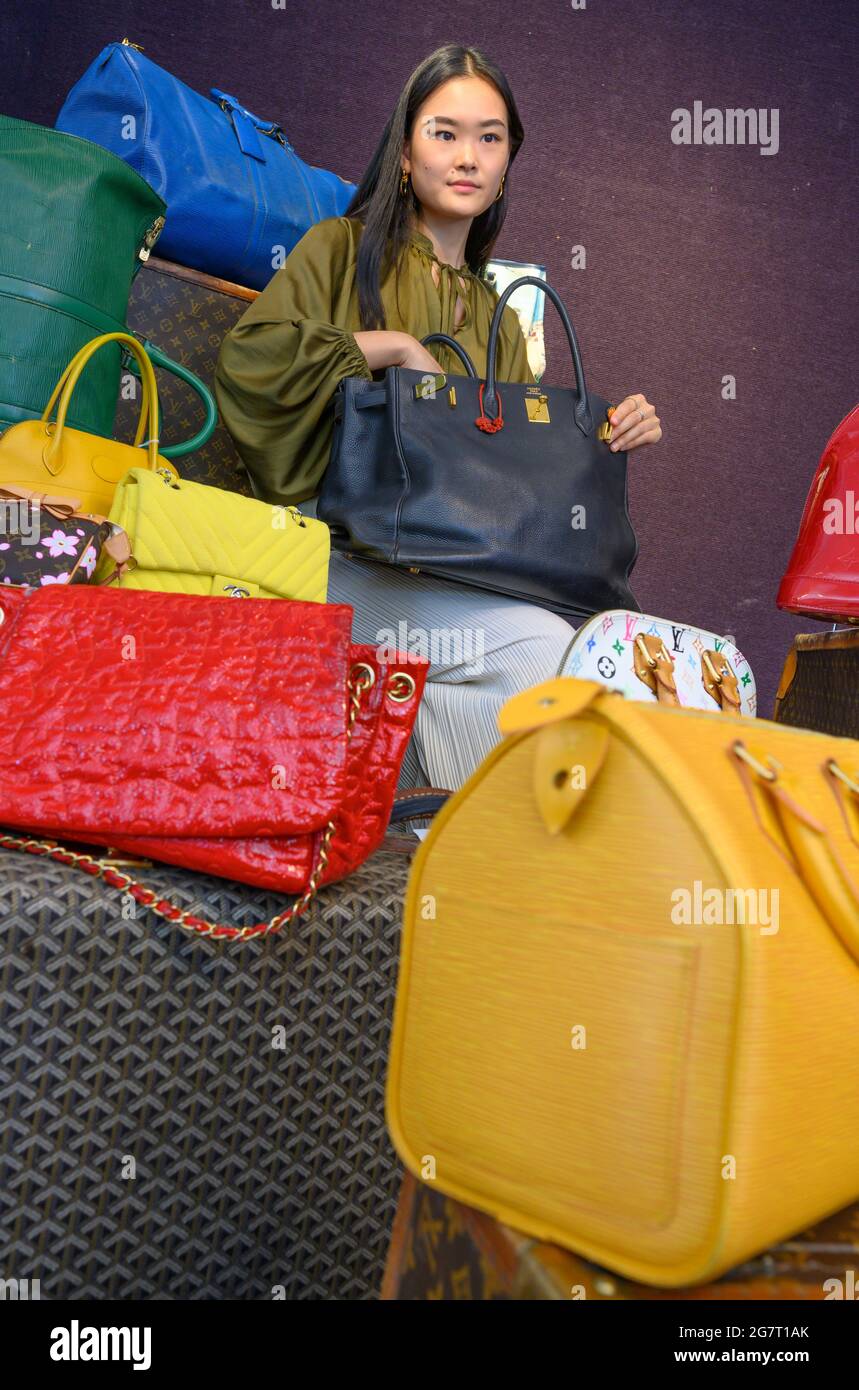 Hermès 2011 Pre-owned Birkin 35 Handbag - Red