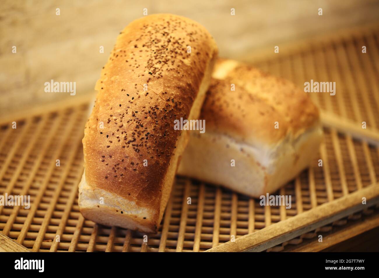 Sesame fried bread hires stock photography and images Alamy