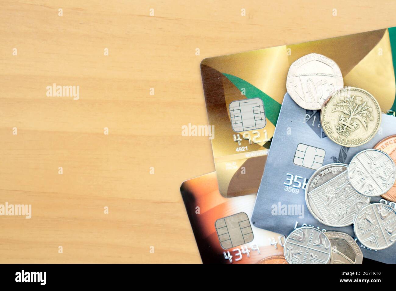 Stock credit cards hi-res stock photography and images - Alamy