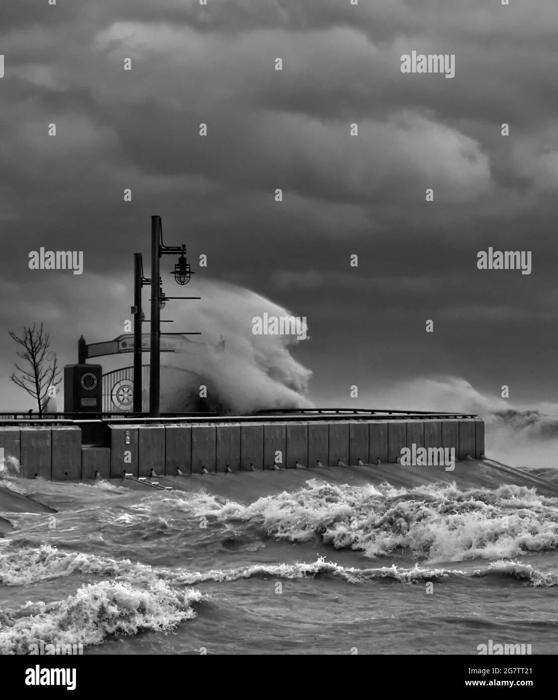 Seen wet Black and White Stock Photos & Images - Alamy