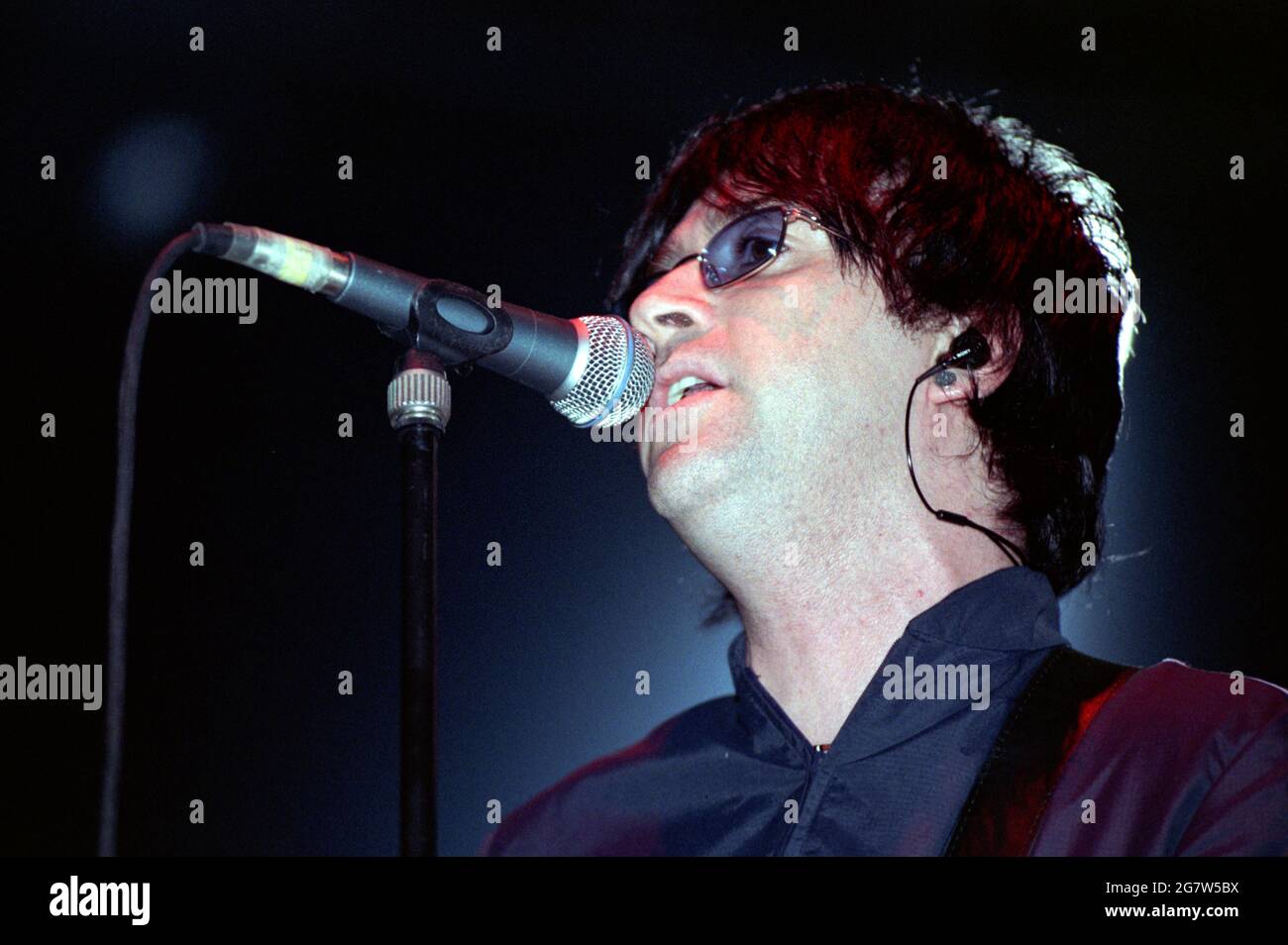 Milan Italy 2000-05-31: Johnny Marr & The Healers live concert at the Forum Assago Stock Photo