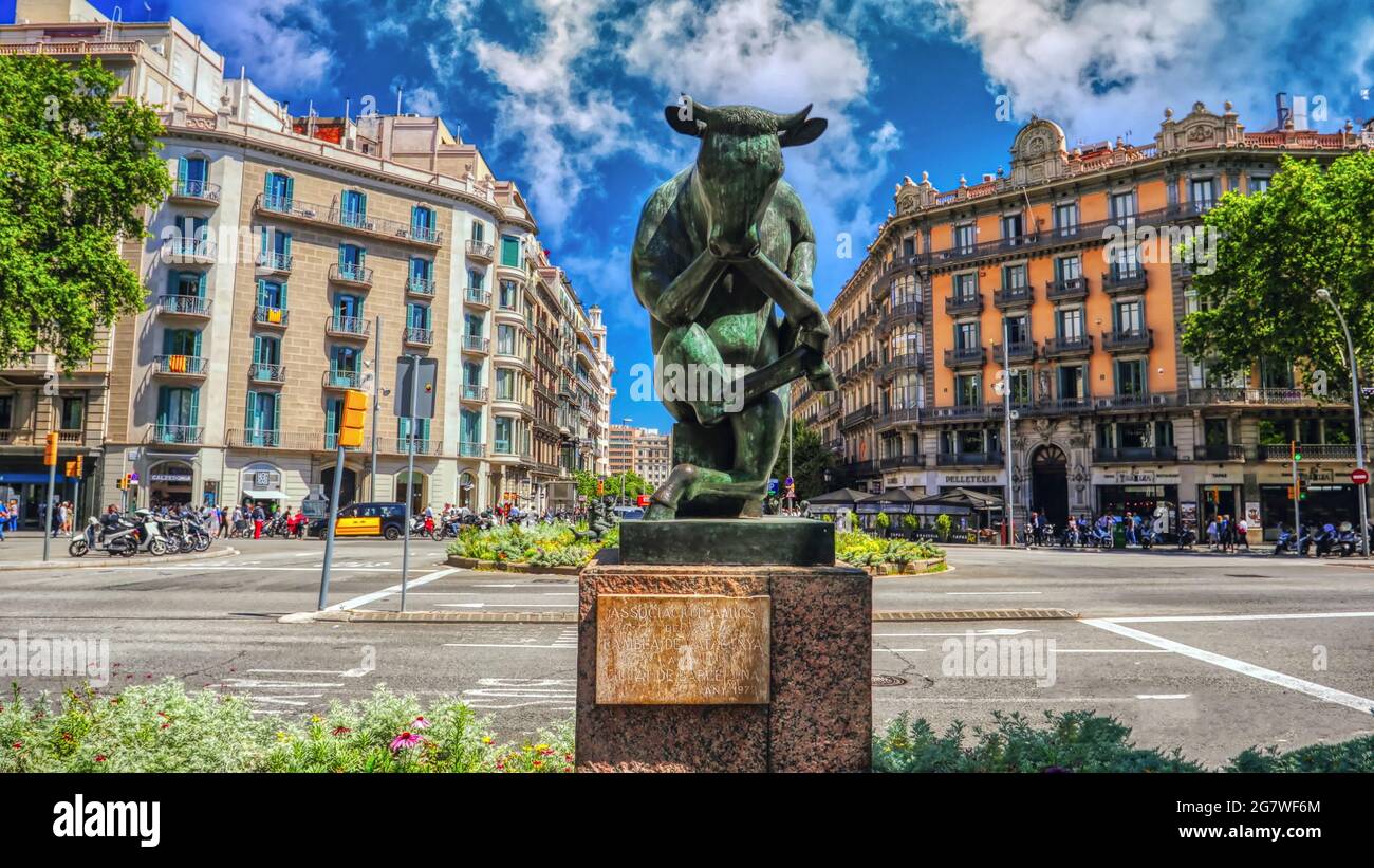 Paseo de Gracia in Barcelona, Spain Stock Photo Alamy