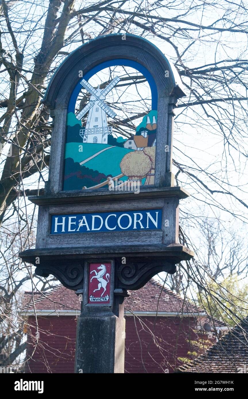 HEADCORN Town Sign Kent Stock Photo
