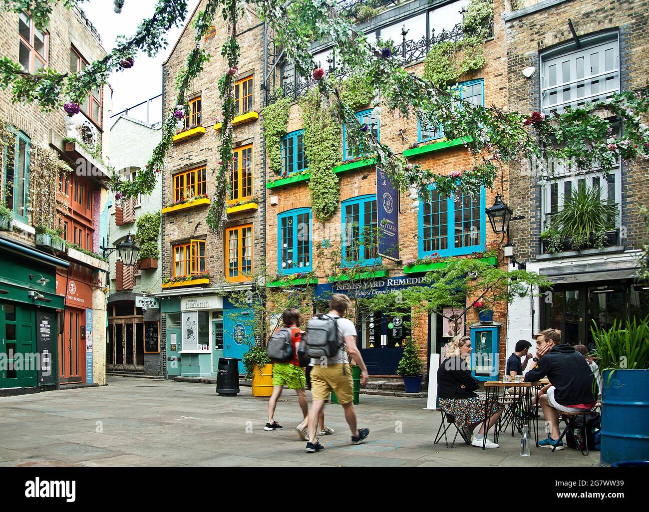 Neal's yard hi-res stock photography and images - Alamy