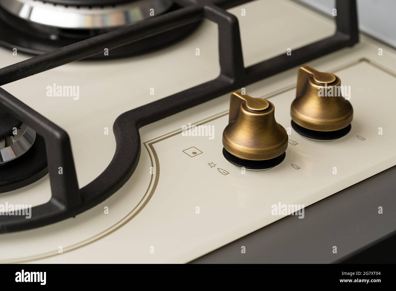 Knob switch on the electric stove closeup Stock Photo Alamy