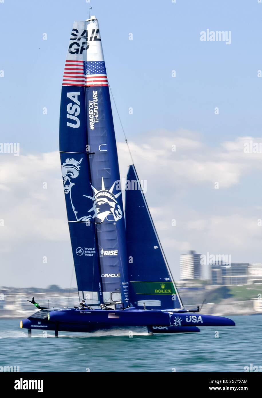 Americas Cup Nz Vs Usa Side View Speeding Stock Photo - Download Image Now  - America's Cup, Oracle Corporation, Sports Race - iStock