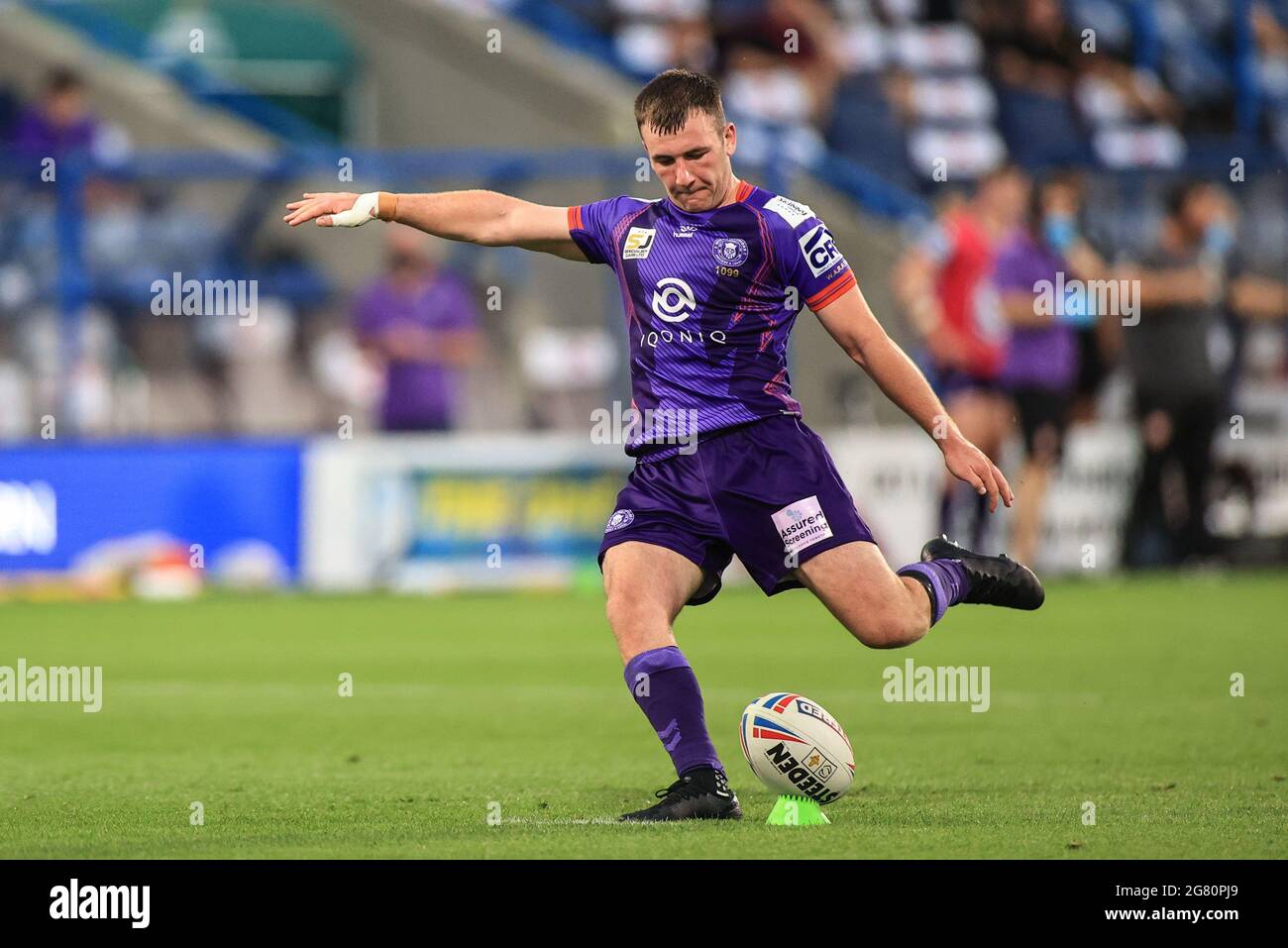 Harry Smith (20) of Wigan Warriors converts for a goal Stock Photo Alamy