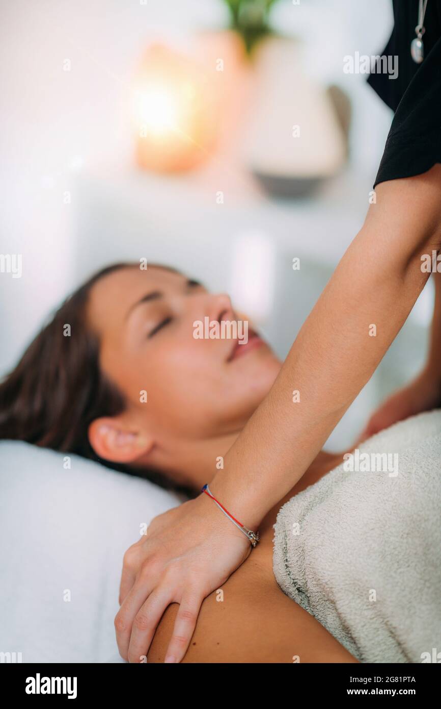 Ayurveda shoulder massage treatment with essential oils Stock Photo Alamy