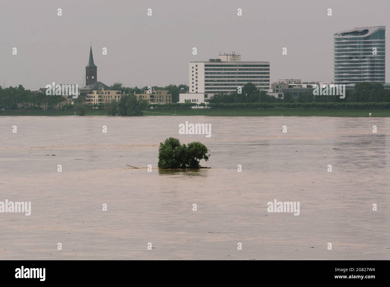 Dusseldorf, Germany. 16th July, 2021. The bank of the river Rhine is  flooded in Dusseldorf, western Germany, on July 16, 2021. The death toll  from the flood disaster triggered by heavy rainfall