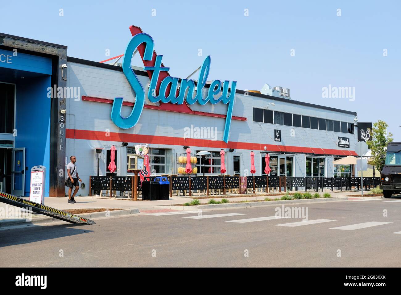 https://c8.alamy.com/comp/2G830XK/stanley-marketplace-in-aurora-colorado-former-home-of-stanley-aviation-converted-into-a-dining-retail-entertainment-event-facility-near-denver-2G830XK.jpg