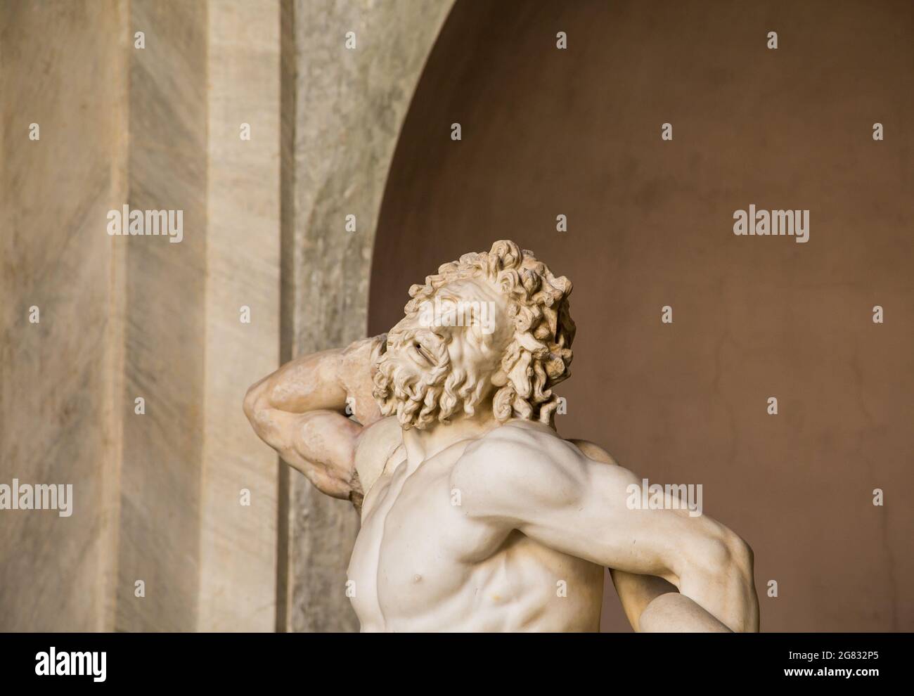 Statue of Hercules in the Vatican Museum Stock Photo Alamy
