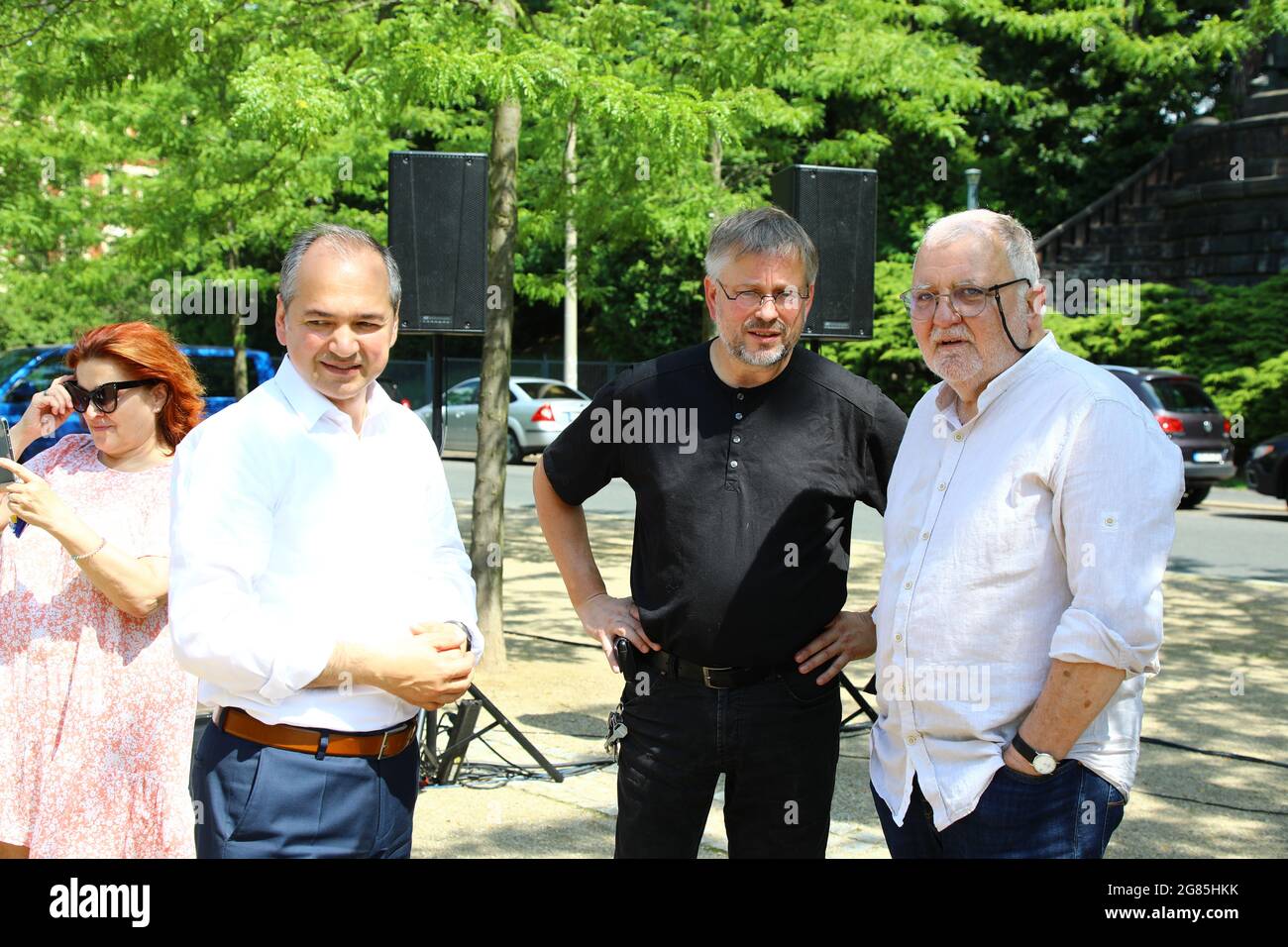 Octavian Ursu, Michael Wieler,Matthias Flügge (Rektor der HfBK), Eröffnung der Kunstausstellung 'Görlitzer Art' und Präsentation des Kunstwerkes 'Löwe Stock Photo