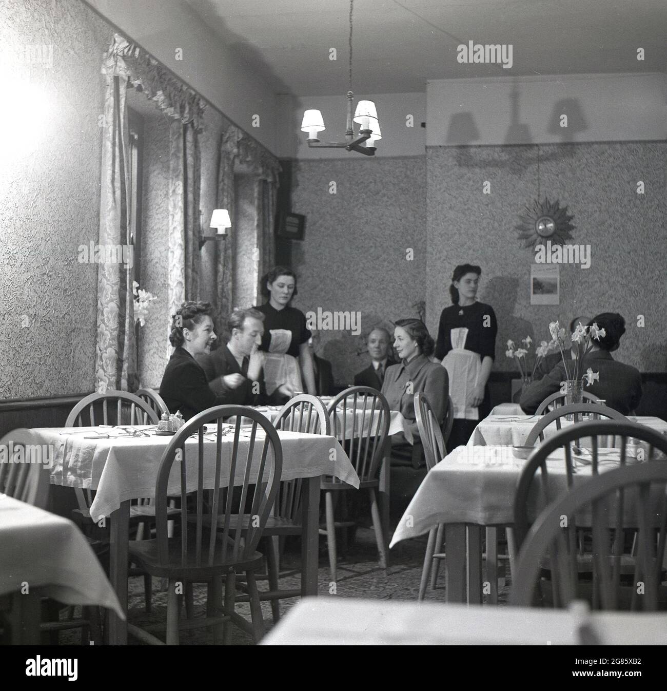 1950s restaurant interior hi-res stock photography and images - Alamy