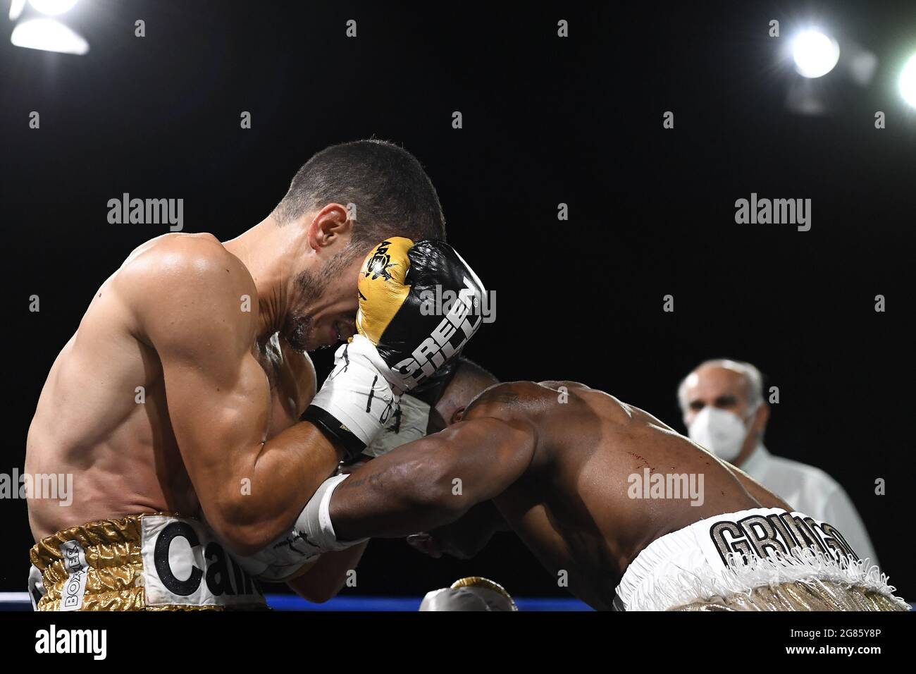 Christopher Mondongo (Italy) vs Marvin Callea (France) during the WBC Mediterranean Super Bantamweight Ti / LM Stock Photo