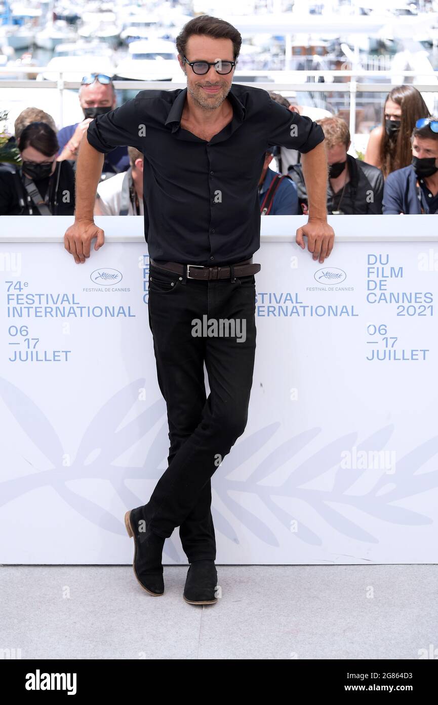 Cannes, France. 17th July, 2021. 74th Cannes Film Festival 2021, Photocall film : OSS 117 Allerte rouge en Afrique noire - Pictured: Nicolas Bedos Credit: Independent Photo Agency/Alamy Live News Stock Photo