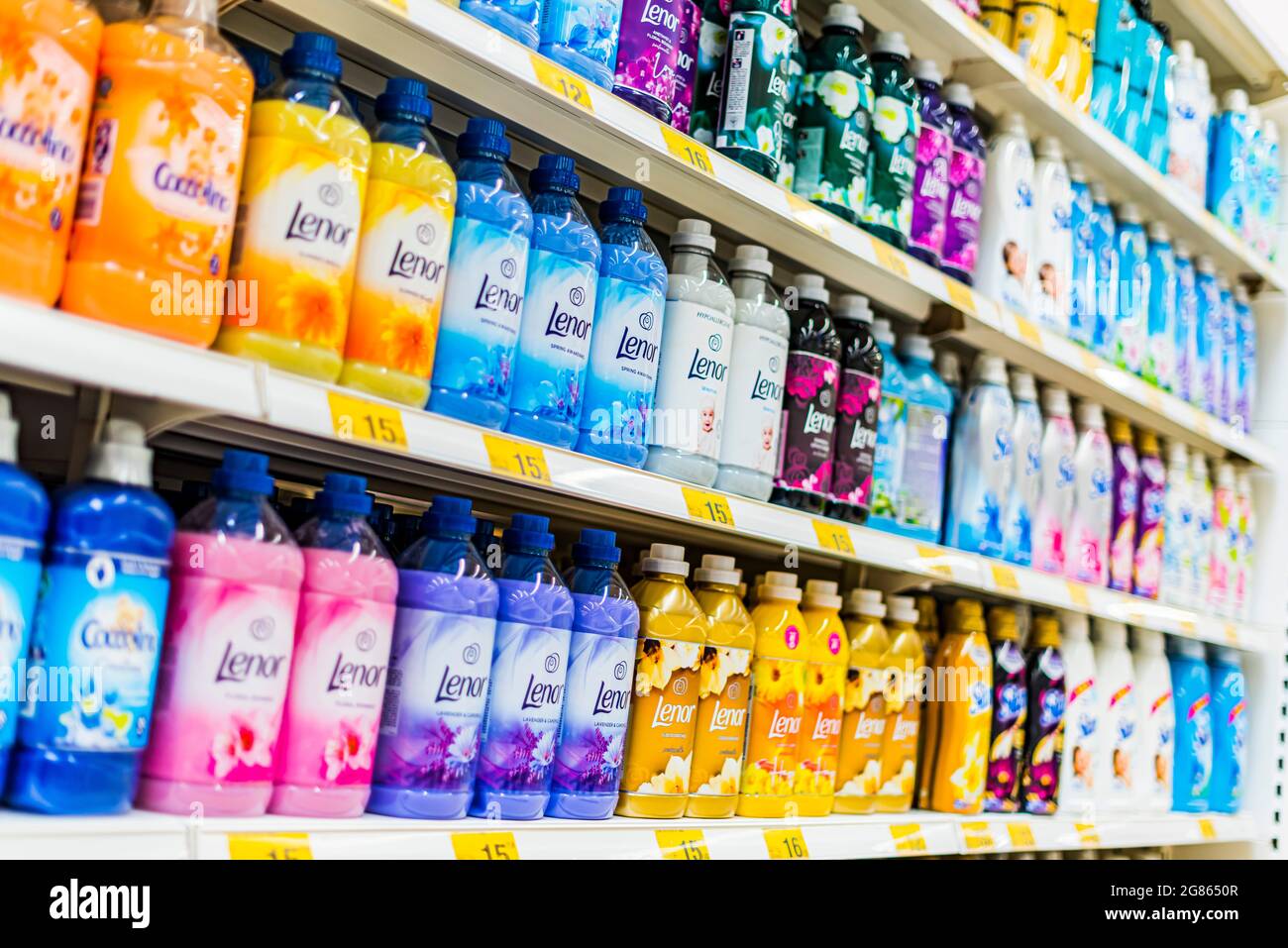 Toiletries supermarket hi-res stock photography and images - Alamy