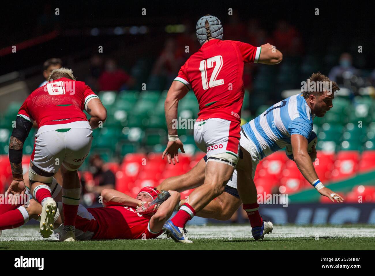Cardiff, UK. 17th July, 2021. Cardiff, UK. July 17th : Facundo Isa (Argentina) controls the ball during the 2021 Summer Internationals match between Wales and Argentina at Principality Stadium. Credit: Federico Guerra Morán/Alamy Live News Stock Photo