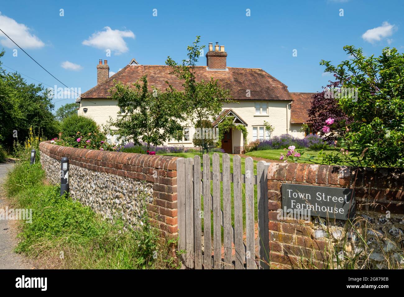 Town Street Farmhouse, an attractive grade II listed house and garden