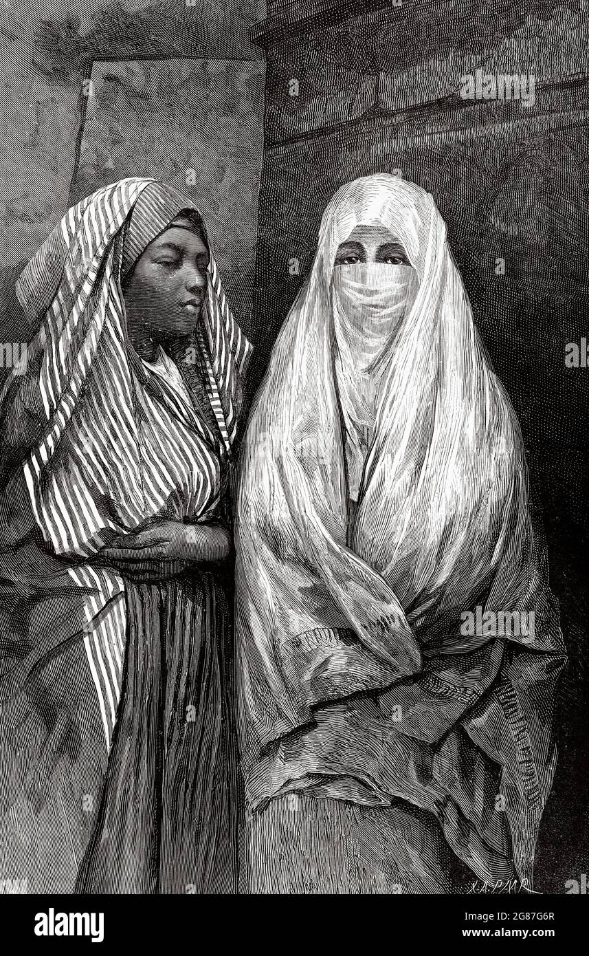 Tunisian women dressed in traditional costume, Tunisia. Africa. Old 19th century engraved illustration from El Mundo Ilustrado 1880 Stock Photo