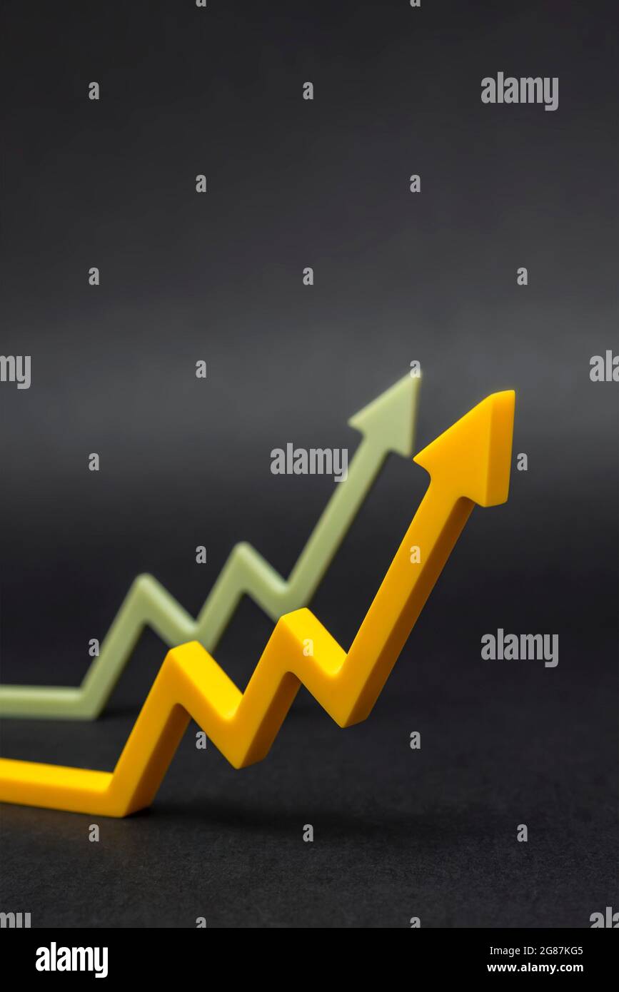 Arrows pointing upward hi-res stock photography and images - Alamy