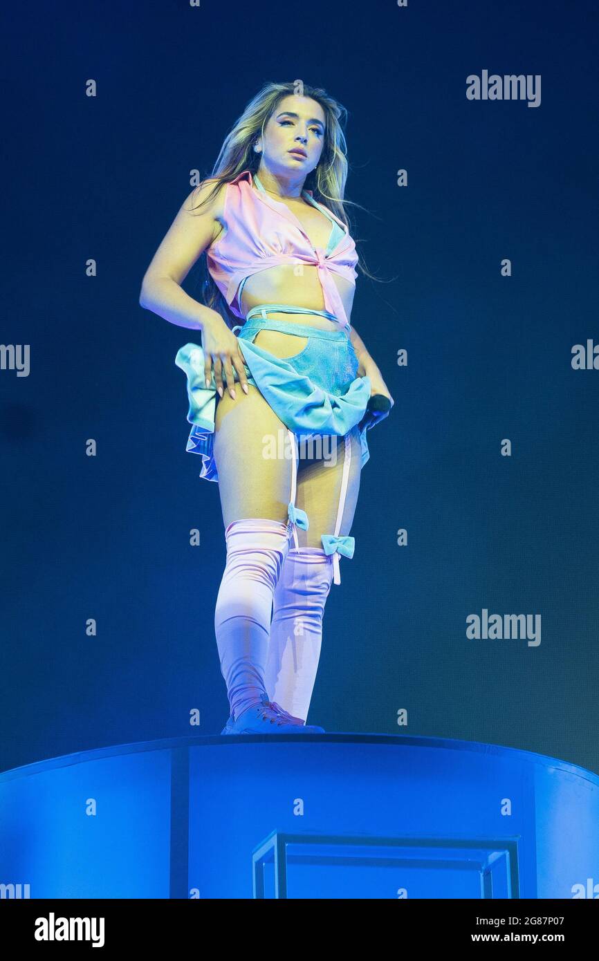 Singer Lola indigo attends The Dancer photocall on March 23, 2021 in  Madrid, Spain. (Photo by Oscar Gonzalez/NurPhoto Stock Photo - Alamy