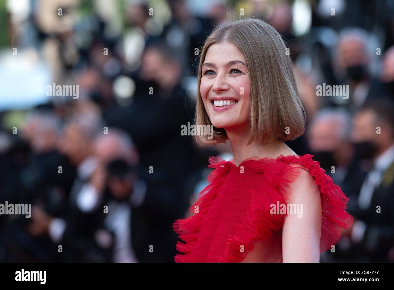 Rosamund Pike attending the OSS 117: Alerte Rouge En Afrique Noire Premiere and Closing Ceremony of the 74th Cannes International Film Festival in Cannes, France on July 17, 2021. Photo by Aurore Marechal/ABACAPRESS.COM Stock Photo