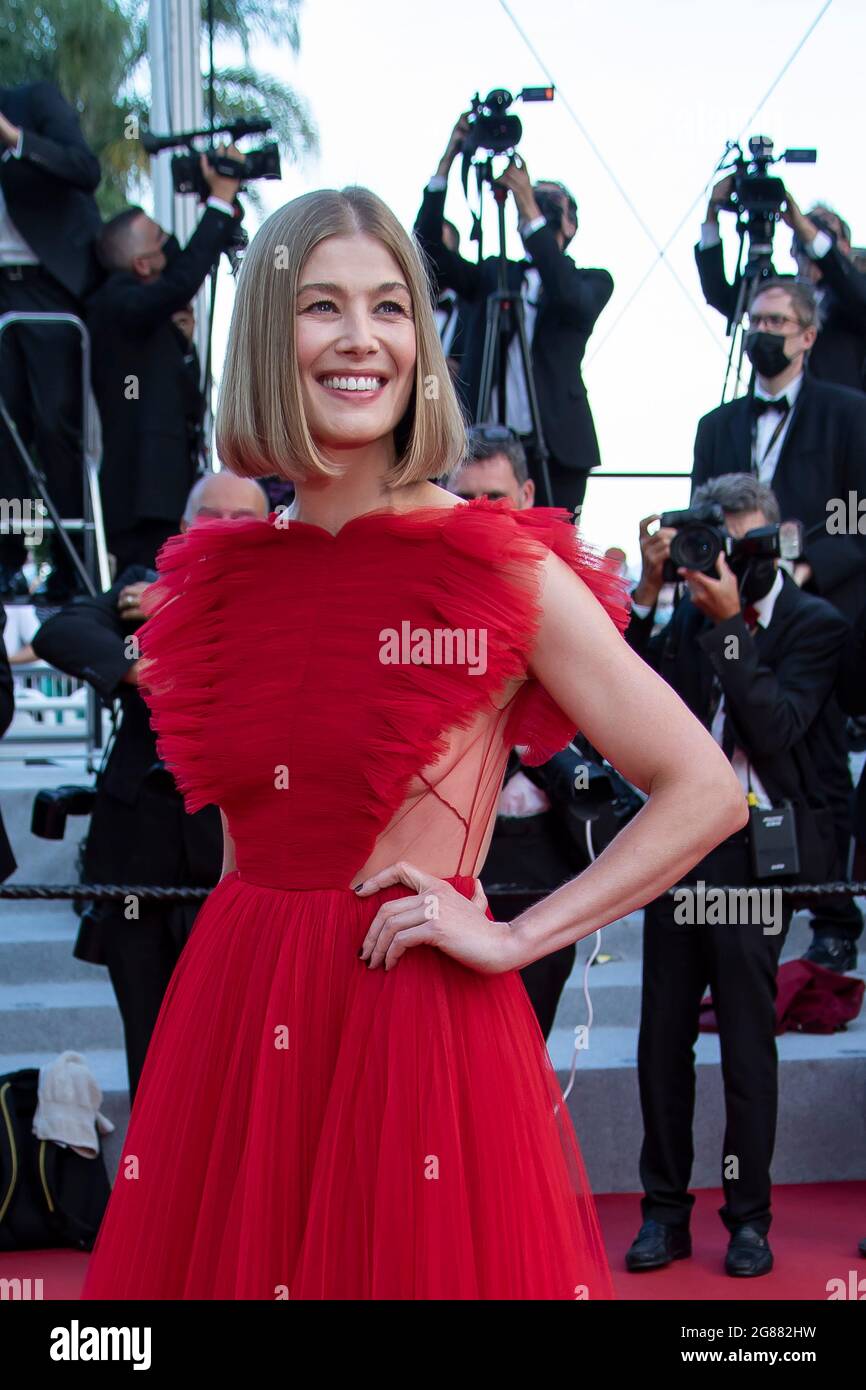 Cannes, France. 17th July, 2021. Rosamund Pike attends the final screening of 'OSS 117: From Africa With Love' and closing ceremony Credit: Imagespace/Alamy Live News Stock Photo