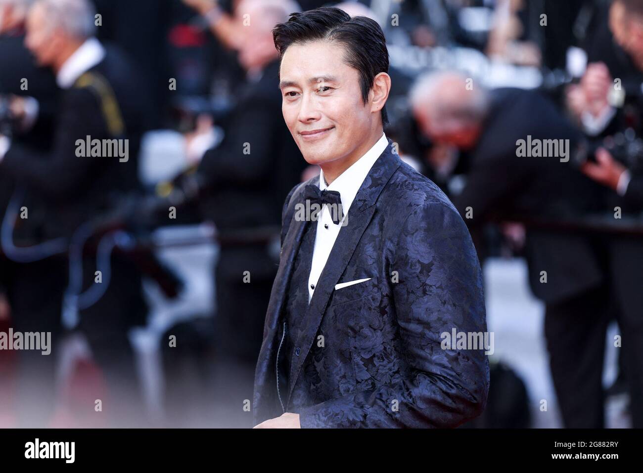 Cannes, France. 17th July, 2021. CANNES - JULY 17: Lee Byung-hun arrives to  the CEREMONIE DE CLOTURE and premiere of " OSS 117 : ALERTE ROUGE EN  AFRIQUE NOIRE " during the