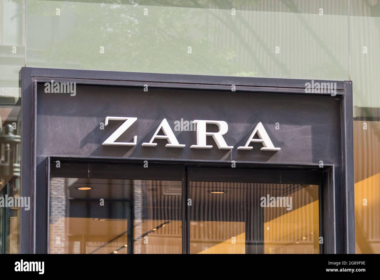 NEW YORK, USA - MAY 15, 2019. Zara store logo on the street. Zara is a  Spanish clothing and accessories retailer Stock Photo - Alamy