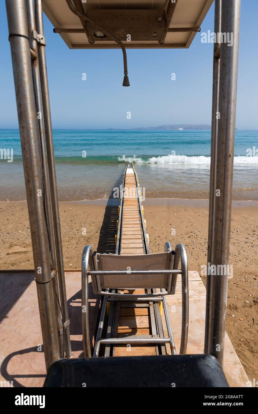 Beach railings ramp hi-res stock photography and images - Alamy