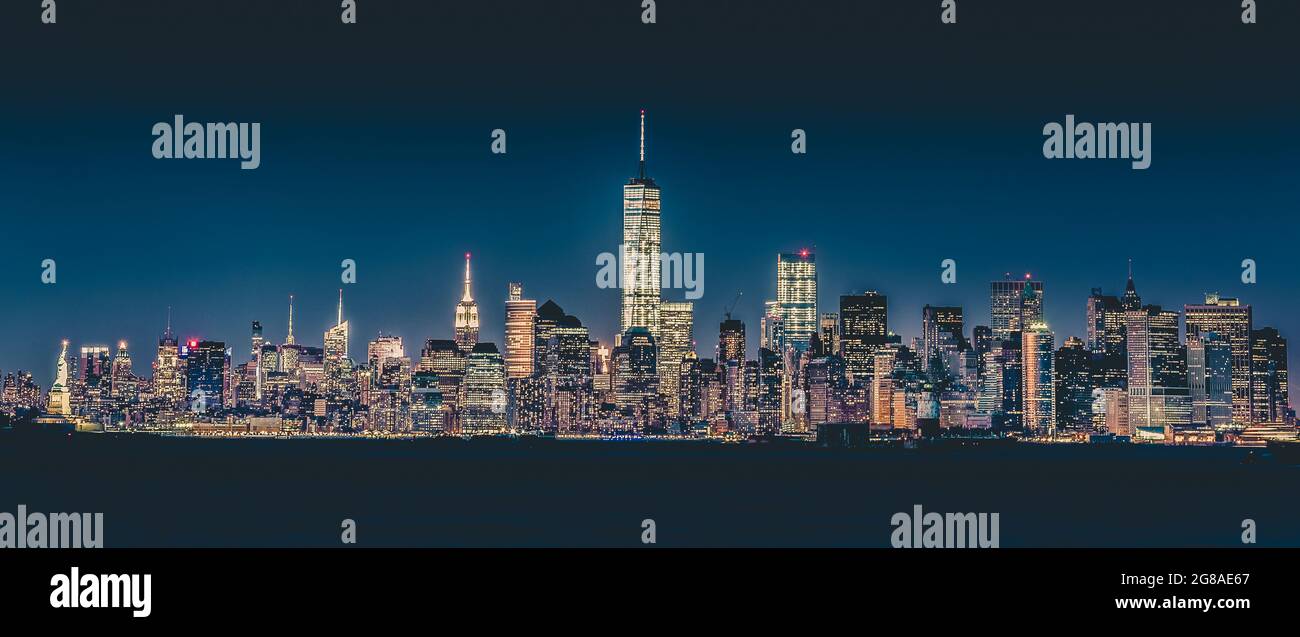New York City Manhattan downtown skyline at dusk with skyscrapers ...