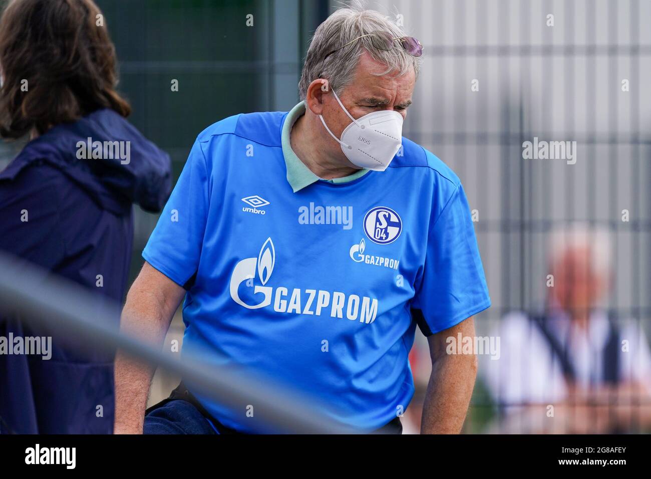 GELSENKIRCHEN, GERMANY - JULY 16: Supporter of Schalke 04 during the Club Friendly match between FC Schalke 04 and Vitesse at Parkstadion on July 16, 2021 in Gelsenkirchen, Germany (Photo by Joris Verwijst/Orange Pictures) Stock Photo