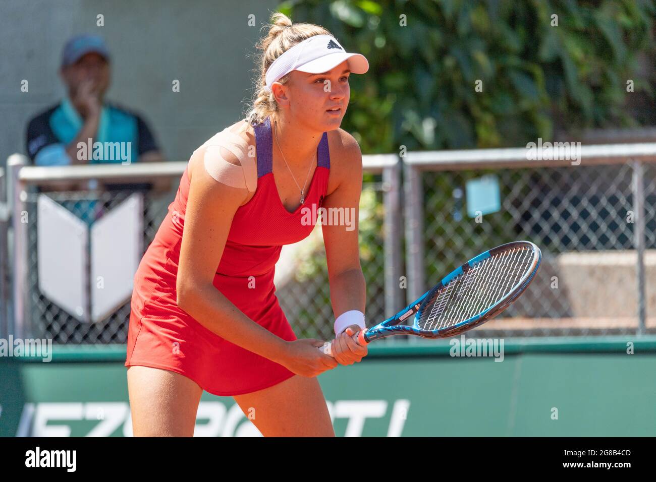Lausanne, Switzerland. 07th July, 2021. Clara Burel of France is in action  during the final, Lausanne 2021 tennis tournament WTA 250 (Photo by Eric  Dubost/Pacific Press) Credit: Pacific Press Media Production Corp./Alamy