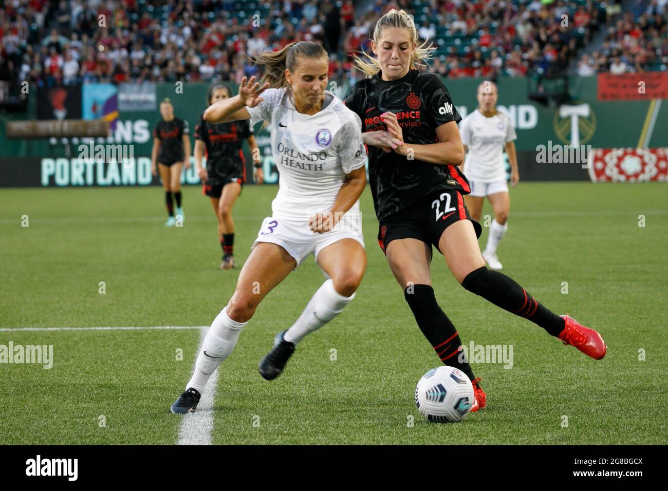 portland-usa-18th-july-2021-portland-s-morgan-weaver-and-orlando-s
