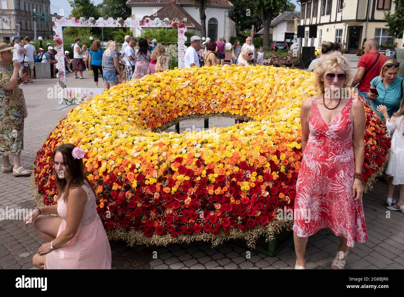 Fiestival of roses hi-res stock photography and images - Alamy