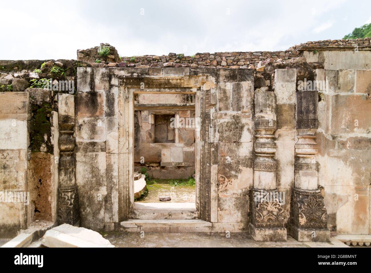 Bhangarh fort the most haunted place in India | Most haunted places, Most  haunted, Natural landmarks