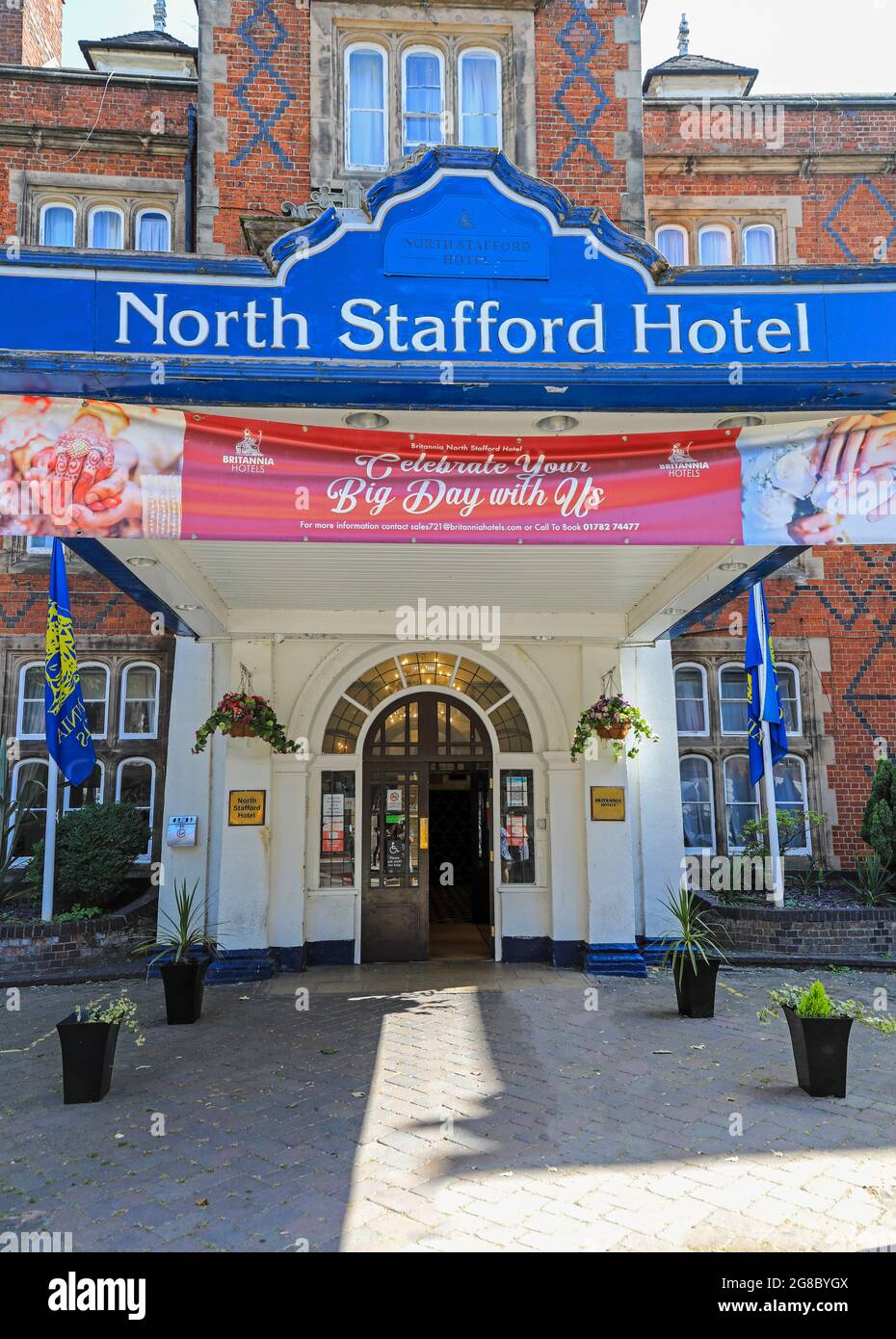 The North Stafford Hotel in Winton Square, Stoke on Trent, Staffordshire, England, UK Stock Photo
