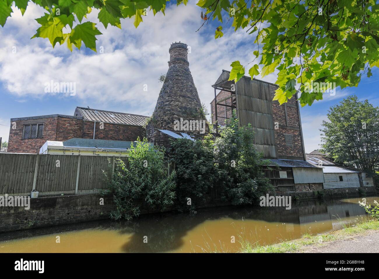 A bottle oven or kiln at the Dolby pottery alongside the Trent and Mersey Canal, Stoke on Trent