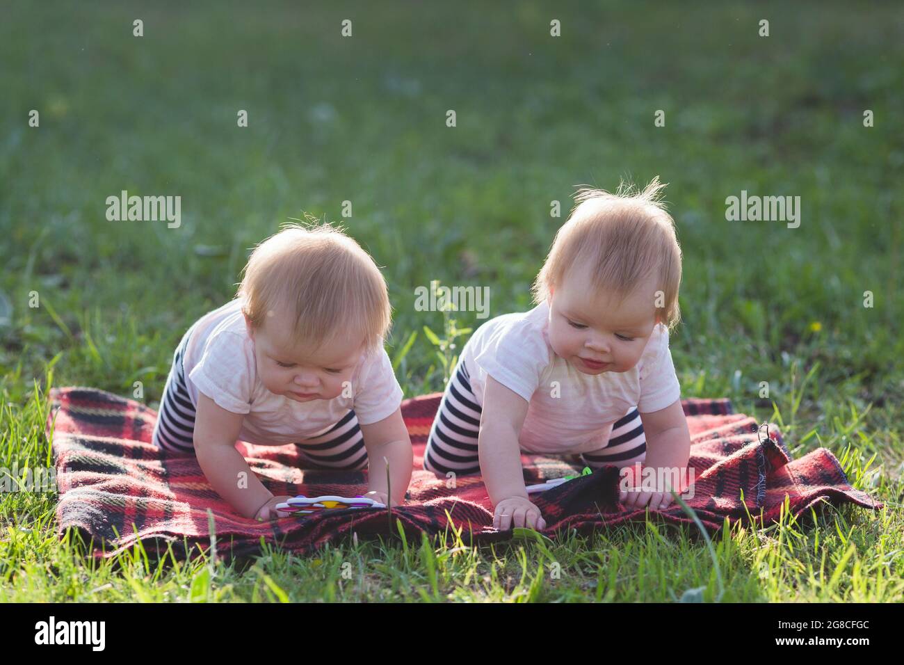 Crawl baby with blanket hi-res stock photography and images - Alamy