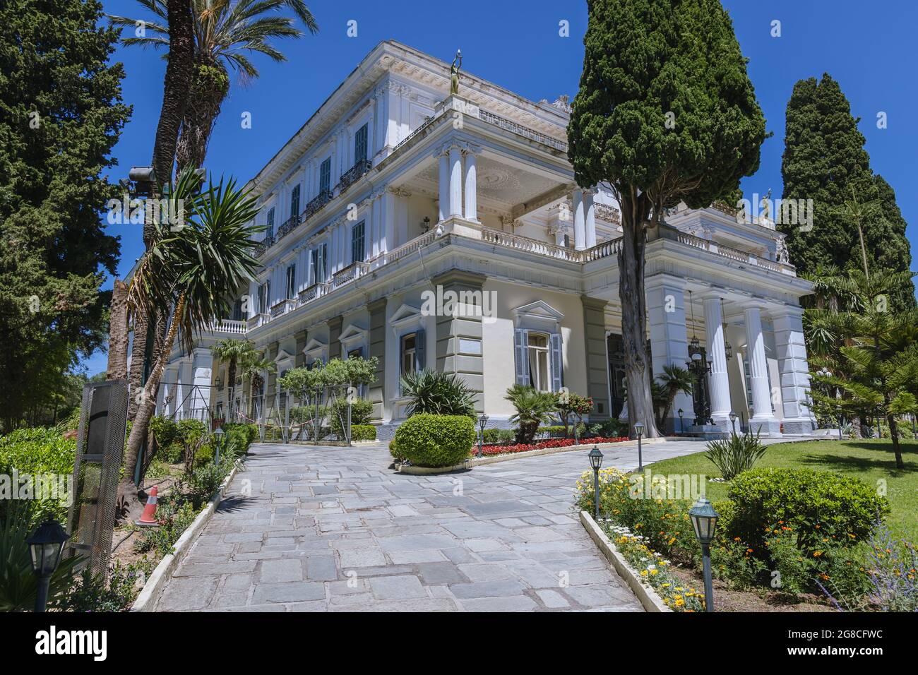 achilleion-palace-built-in-gastouri-on-the-island-of-corfu-for-the