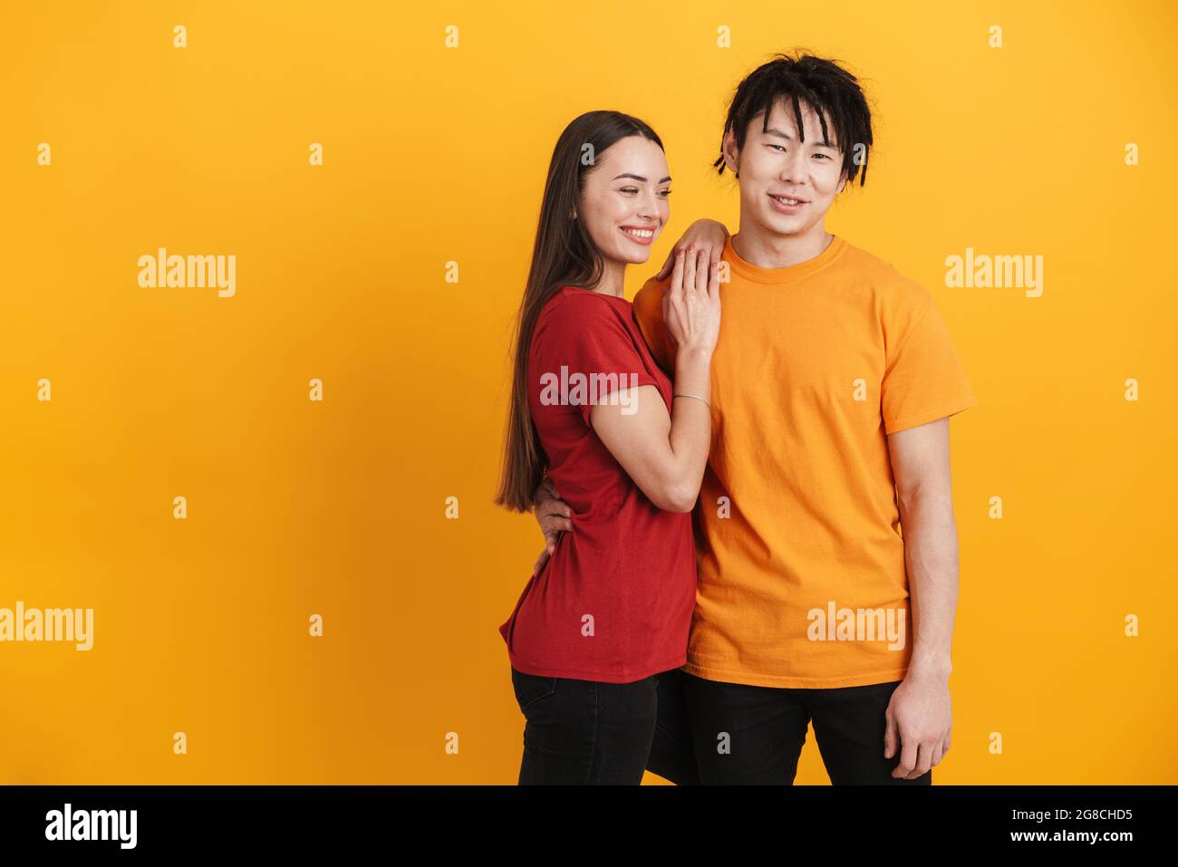 Couple with dreadlocks hugging hi-res stock photography and images - Alamy