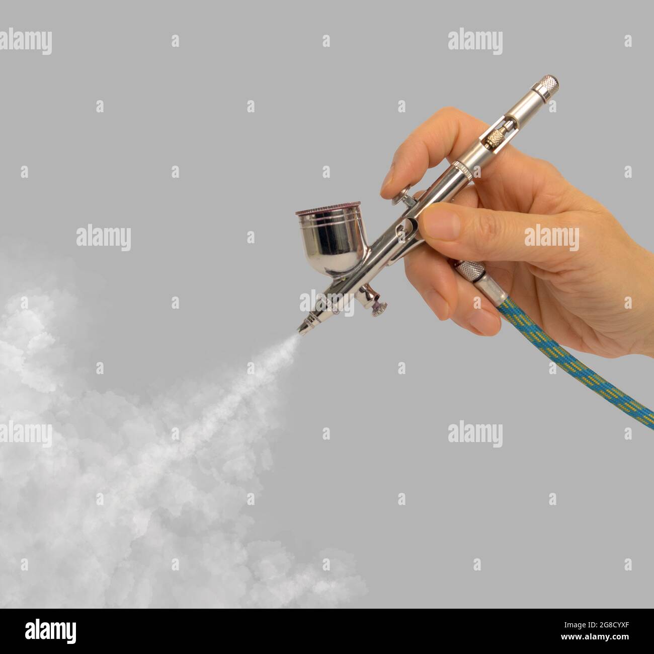 Airbrush gun hires stock photography and images Alamy