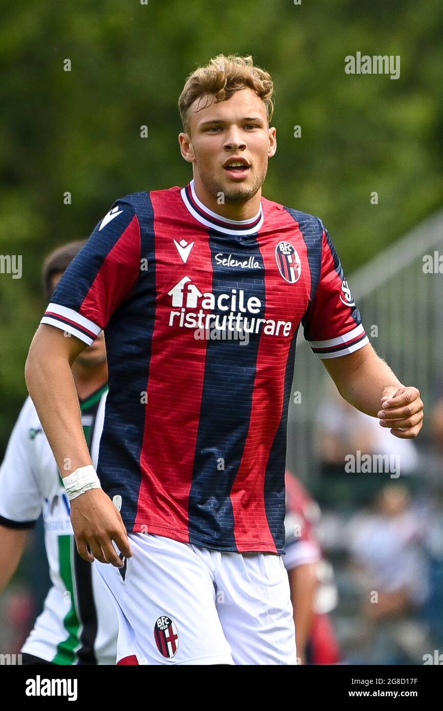 Sydney van Hooijdonk (Bologna) during the Italian Friendly Match match  between Bologna 6-1 Bagnolese at Municipal Stadium on Jly 18, 2021 in  Pinzolo, Italy. Credit: Maurizio Borsari/AFLO/Alamy Live News Stock Photo -  Alamy