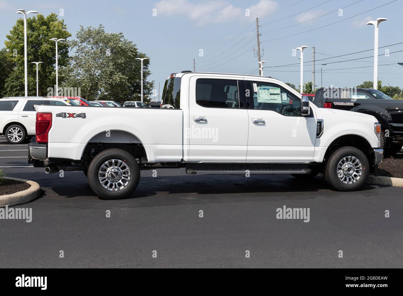 Plainfield Circa July 21 Ford F250 Super Duty Display At A Dealership The Ford F 250 Is Available In Xl And Xlt Models Stock Photo Alamy