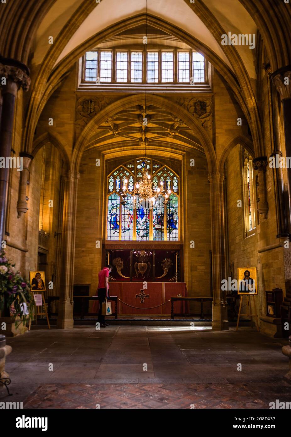 sherborne-abbey-interior-high-resolution-stock-photography-and-images